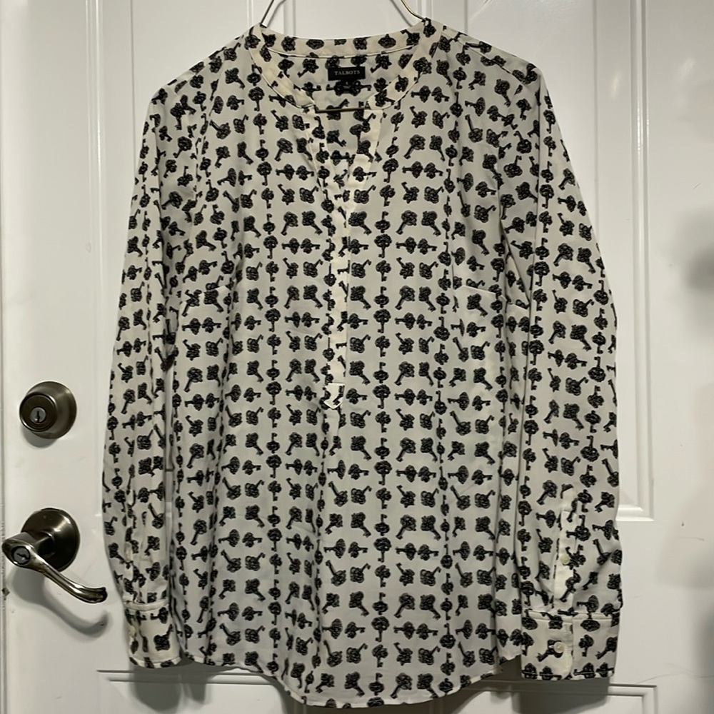 🌷Talbots Pullover Polyester KEYS Dressy Top Small in Great Condition